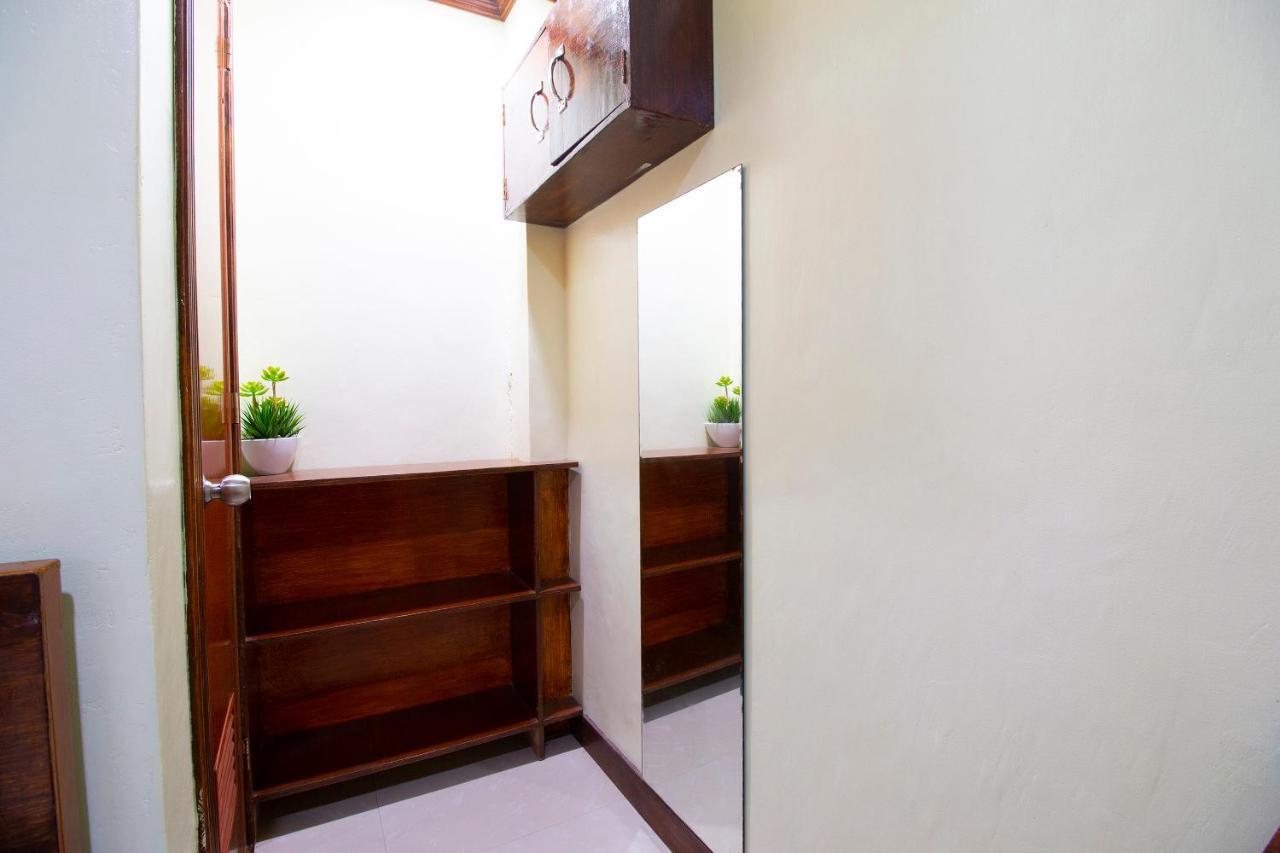 Oyo 788 Lisa'S Guesthouse Моалбоал Екстериор снимка