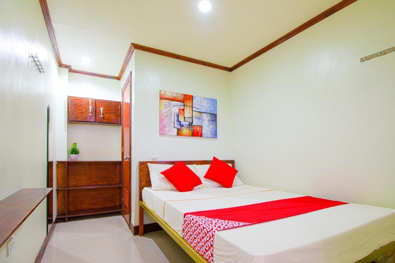 Oyo 788 Lisa'S Guesthouse Моалбоал Екстериор снимка