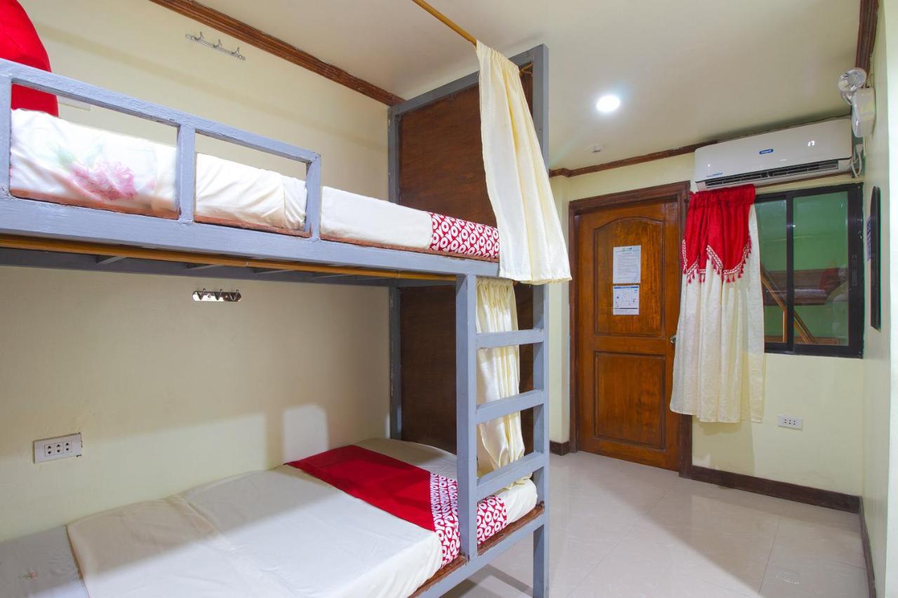 Oyo 788 Lisa'S Guesthouse Моалбоал Екстериор снимка