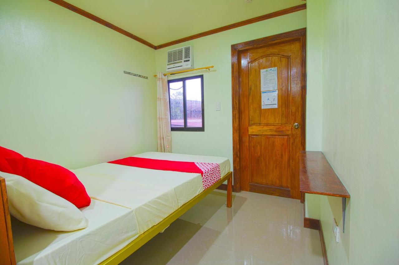 Oyo 788 Lisa'S Guesthouse Моалбоал Екстериор снимка