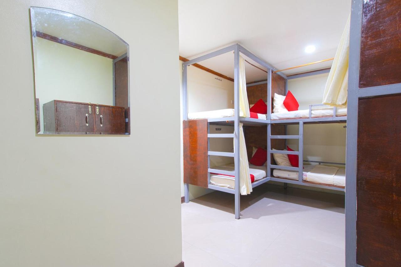 Oyo 788 Lisa'S Guesthouse Моалбоал Екстериор снимка